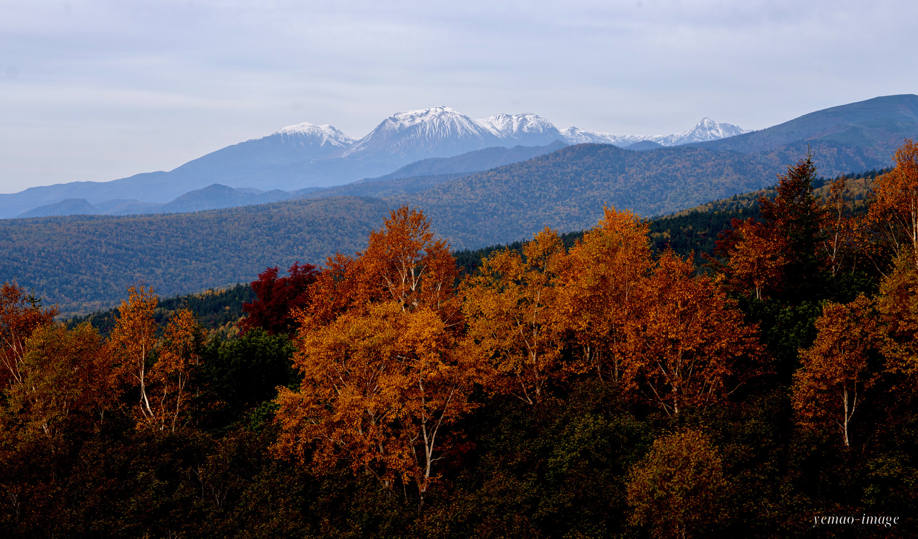 长野秋色与雪山
